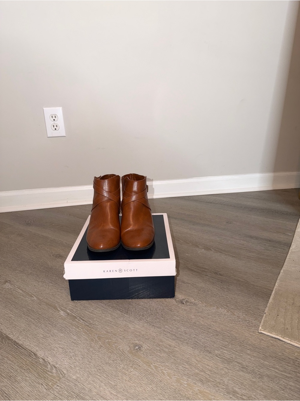 Karen Scott Cognac Brown Leather Ankle Booties